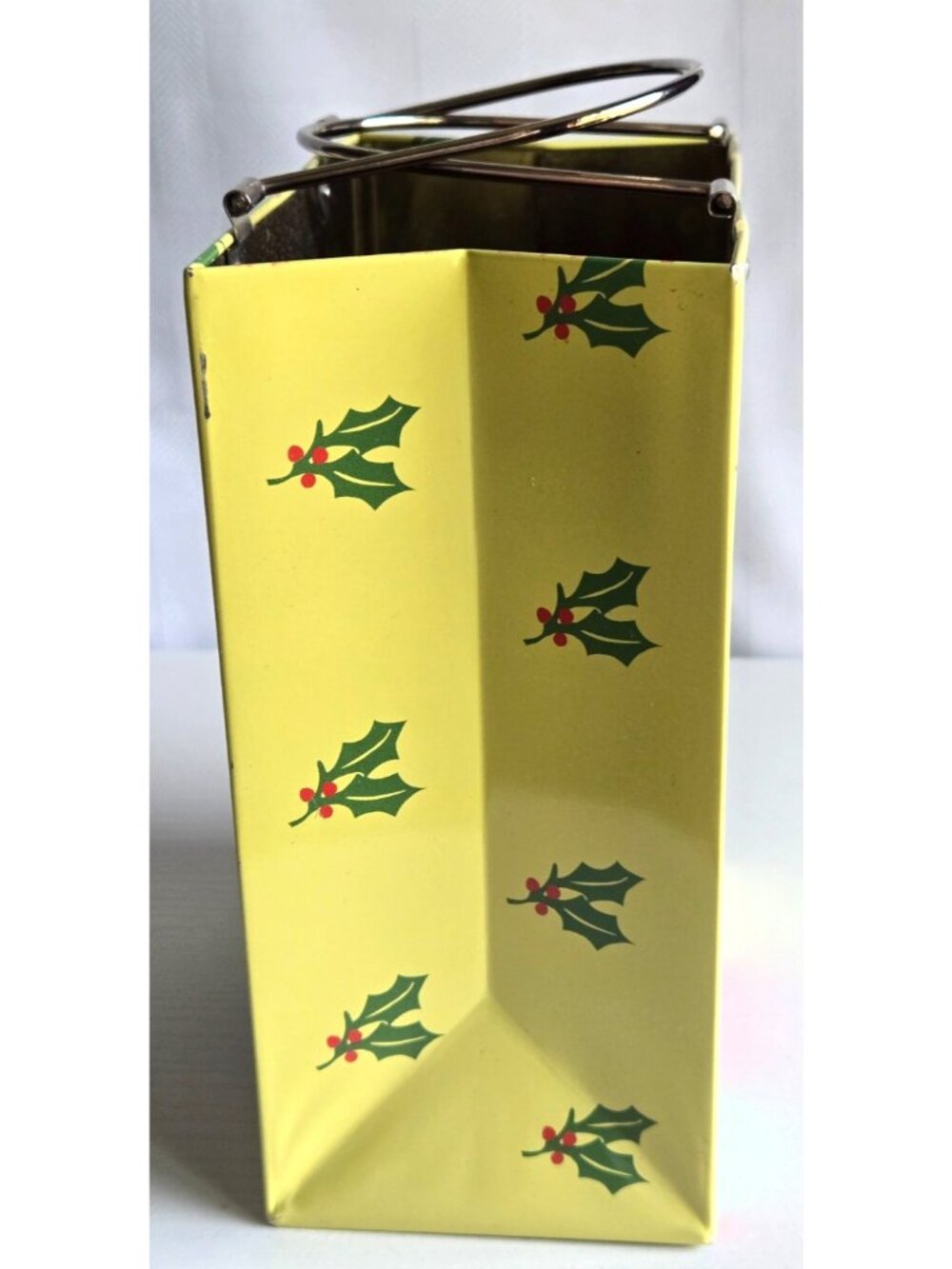 Maxine Hallmark Collectibles Mug I Baked, Cup Too Much Wine? Metal Gift Bag - Picture 13 of 16
